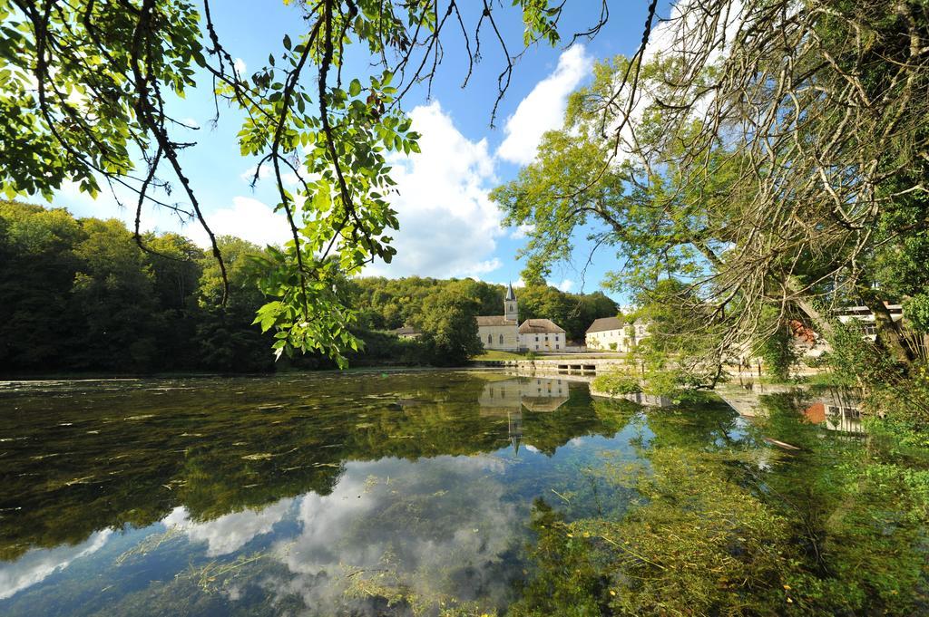 Gentilhommiere Eaux Bleues Bed & Breakfast Ecot-la Combe Екстериор снимка