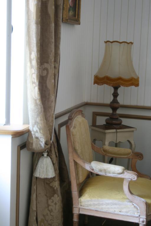 Gentilhommiere Eaux Bleues Bed & Breakfast Ecot-la Combe Екстериор снимка